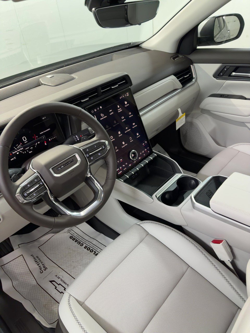 New 2027 GMC Terrain Denali w/ LPO, Floor Liner Package AWD/4WD image 7