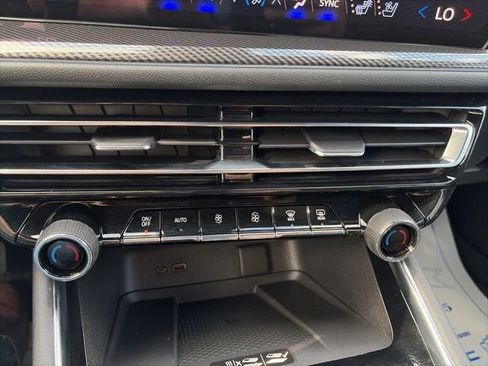 New 2026 Chevrolet Traverse High Country image 23