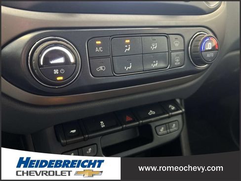 Used 2016 Chevrolet Colorado Z71 AWD/4WD image 23