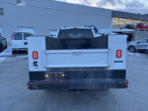 Used 2022 Ford F350 XL w/ Power Equipment Group image 4