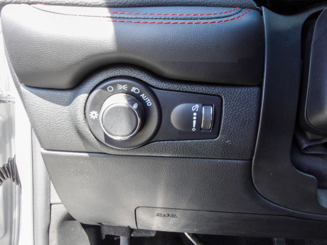 Used 2025 Dodge Durango GT AWD/4WD image 16