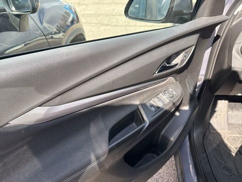 Used 2023 Chevrolet Bolt EUV LT w/ Comfort Package image 12