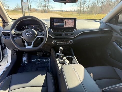 Used 2025 Nissan Altima 2.5 SL image 15