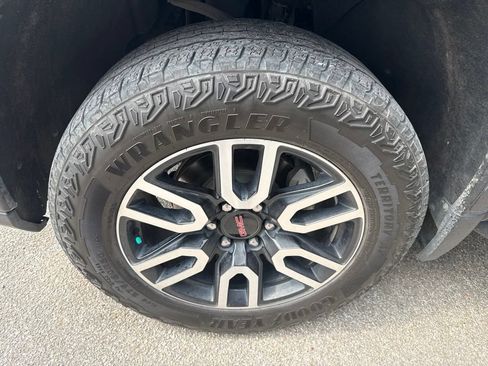 Certified 2024 GMC Sierra 1500 AT4 w/ AT4 Premium Package AWD/4WD image 10