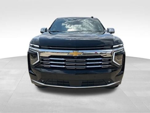 New 2025 Chevrolet Suburban Premier image 8