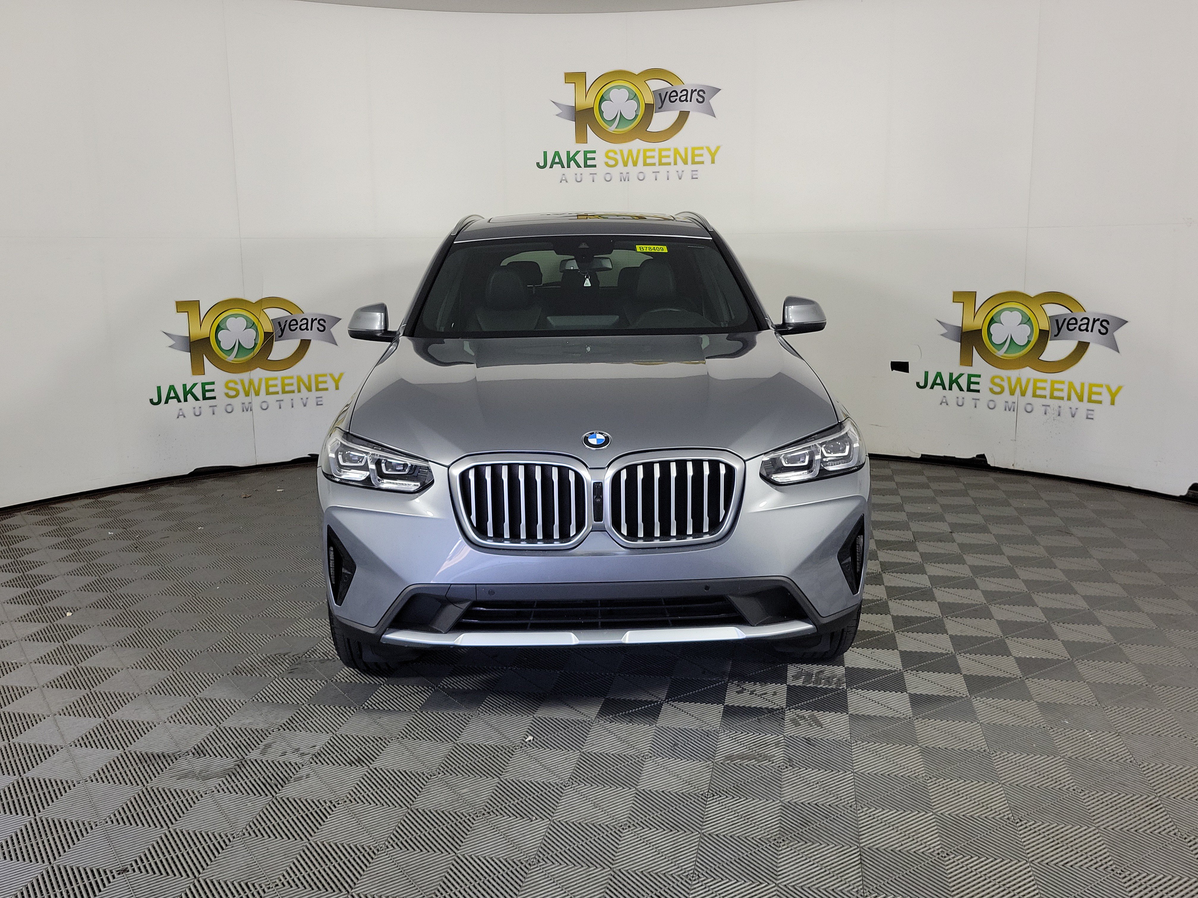 Certified 2024 BMW X3 xDrive30i w/ Premium Package AWD/4WD image 2