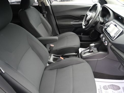 Used 2023 Nissan Kicks S FWD image 18