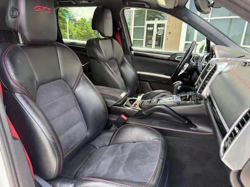 Used 2016 Porsche Cayenne GTS AWD/4WD image 35