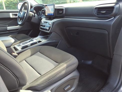 Certified 2022 Ford Explorer XLT image 11