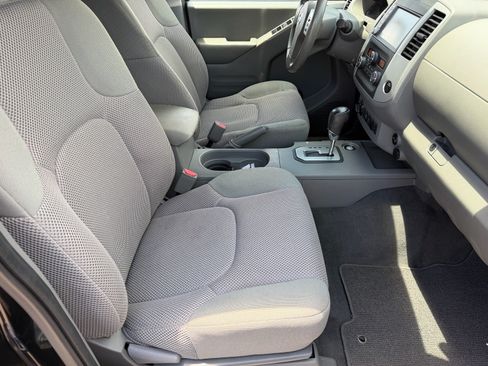 Used 2021 Nissan Frontier SV AWD/4WD image 12