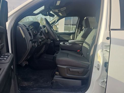 New 2026 RAM 3500 Tradesman AWD/4WD image 10