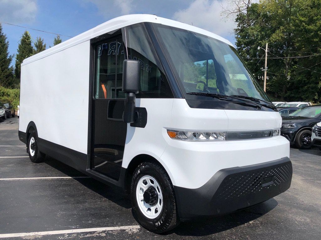 Used 2024 Chevrolet Brightdrop 600 w/ Commercial Equipment Package AWD/4WD image 9