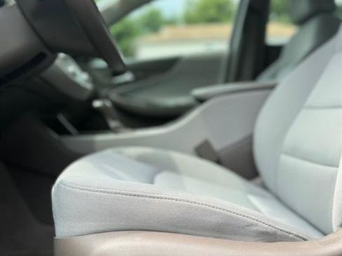 Used 2020 Chevrolet Malibu LT FWD image 18