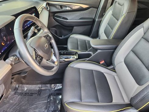 Used 2025 Chevrolet TrailBlazer ACTIV w/ Convenience Package FWD image 4