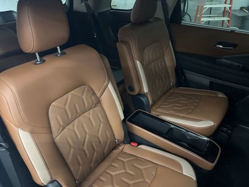 New 2026 Nissan Pathfinder Platinum image 42