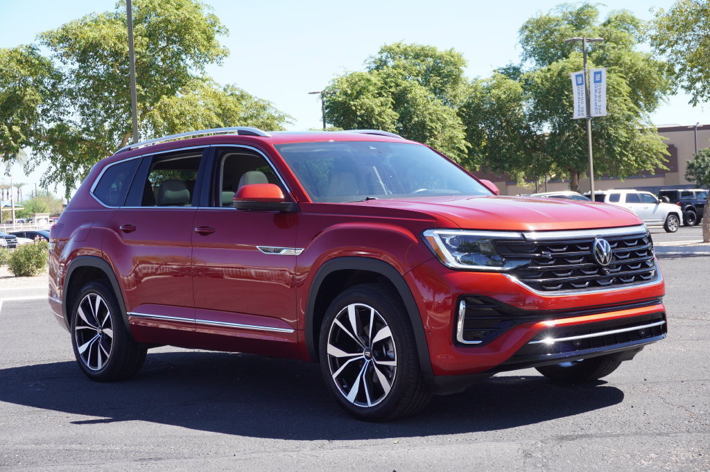 Used 2024 Volkswagen Atlas SEL Premium R-Line AWD/4WD image 5