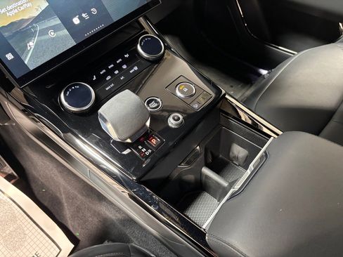 Used 2023 Land Rover Range Rover Sport SE Dynamic image 13