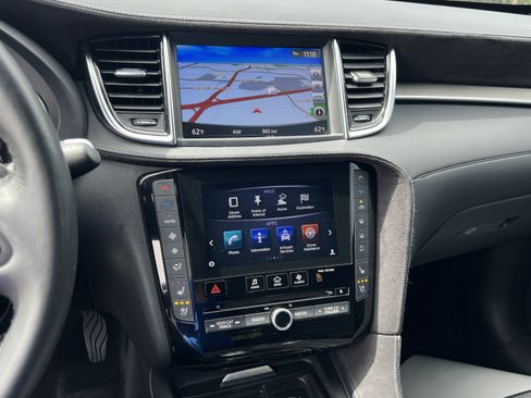 Used 2019 INFINITI QX50 Essential w/ Sensory Package AWD/4WD image 15