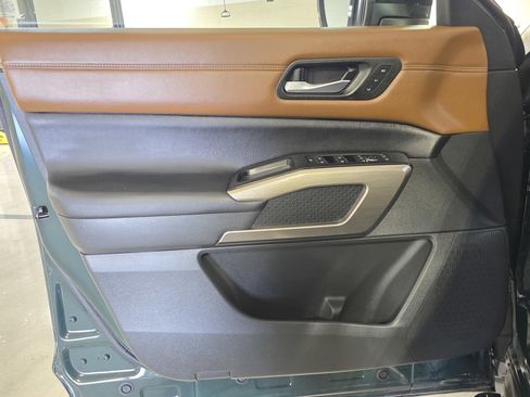 Used 2023 Nissan Pathfinder Platinum image 22