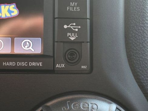 Used 2017 Jeep Wrangler Unlimited Sport AWD/4WD image 37