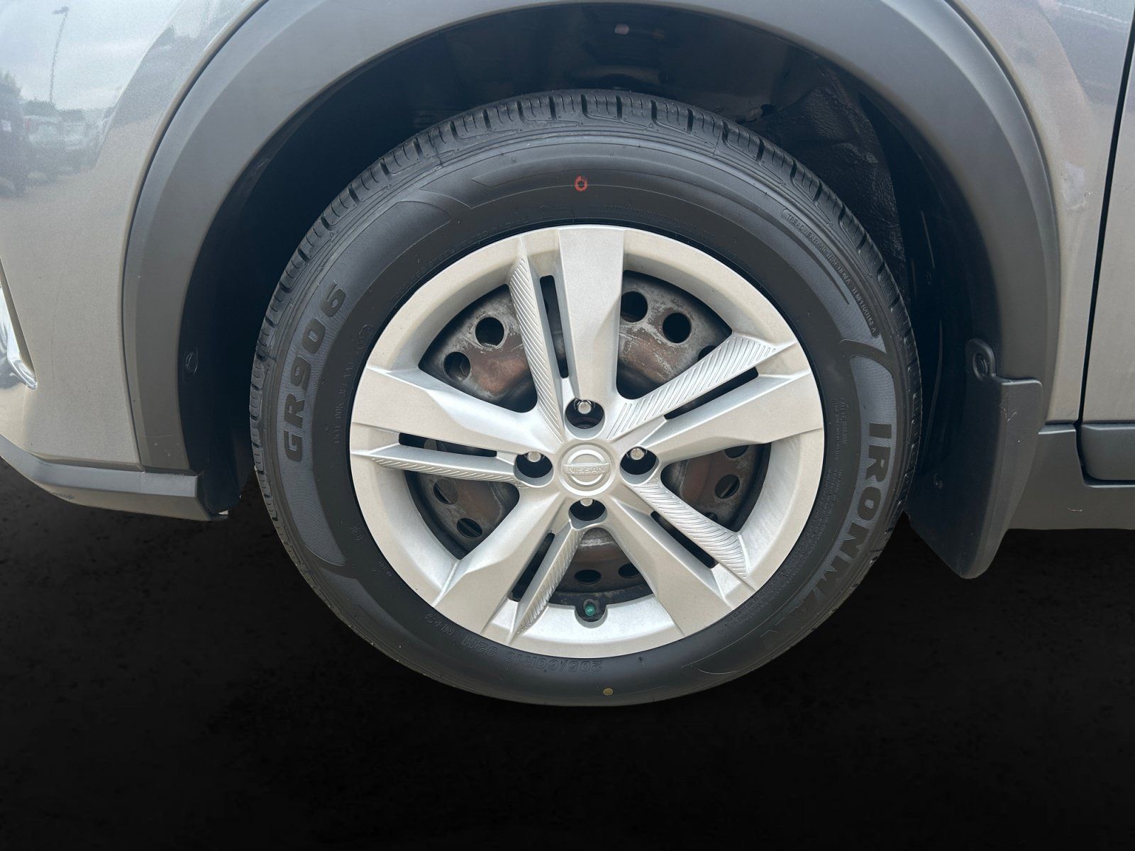 Used 2022 Nissan Kicks S FWD image 10