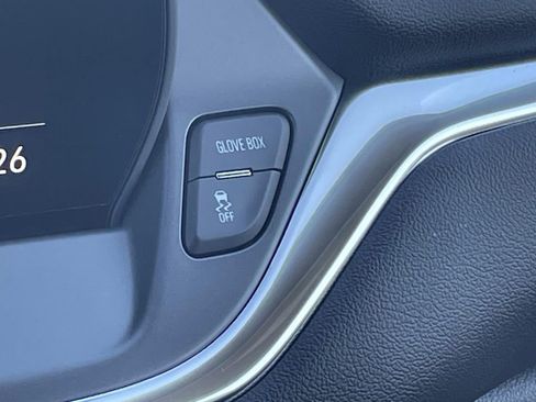 New 2025 Chevrolet Blazer LT w/ Convenience Package image 21