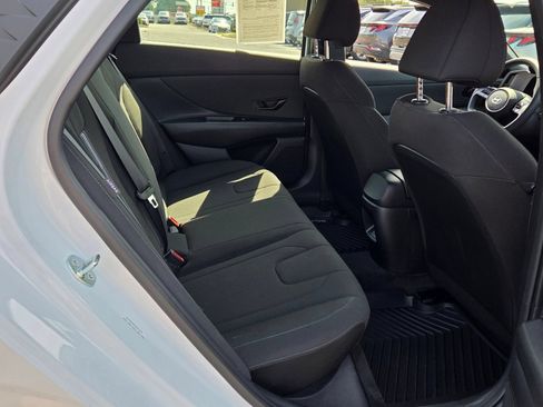 Certified 2025 Hyundai Elantra Sport FWD image 13