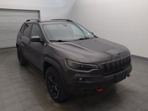 Used 2019 Jeep Cherokee Trailhawk w/ Cold Weather Group AWD/4WD image 13