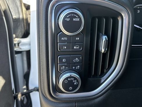 Used 2021 GMC Sierra 1500 Elevation w/ Preferred Package image 18