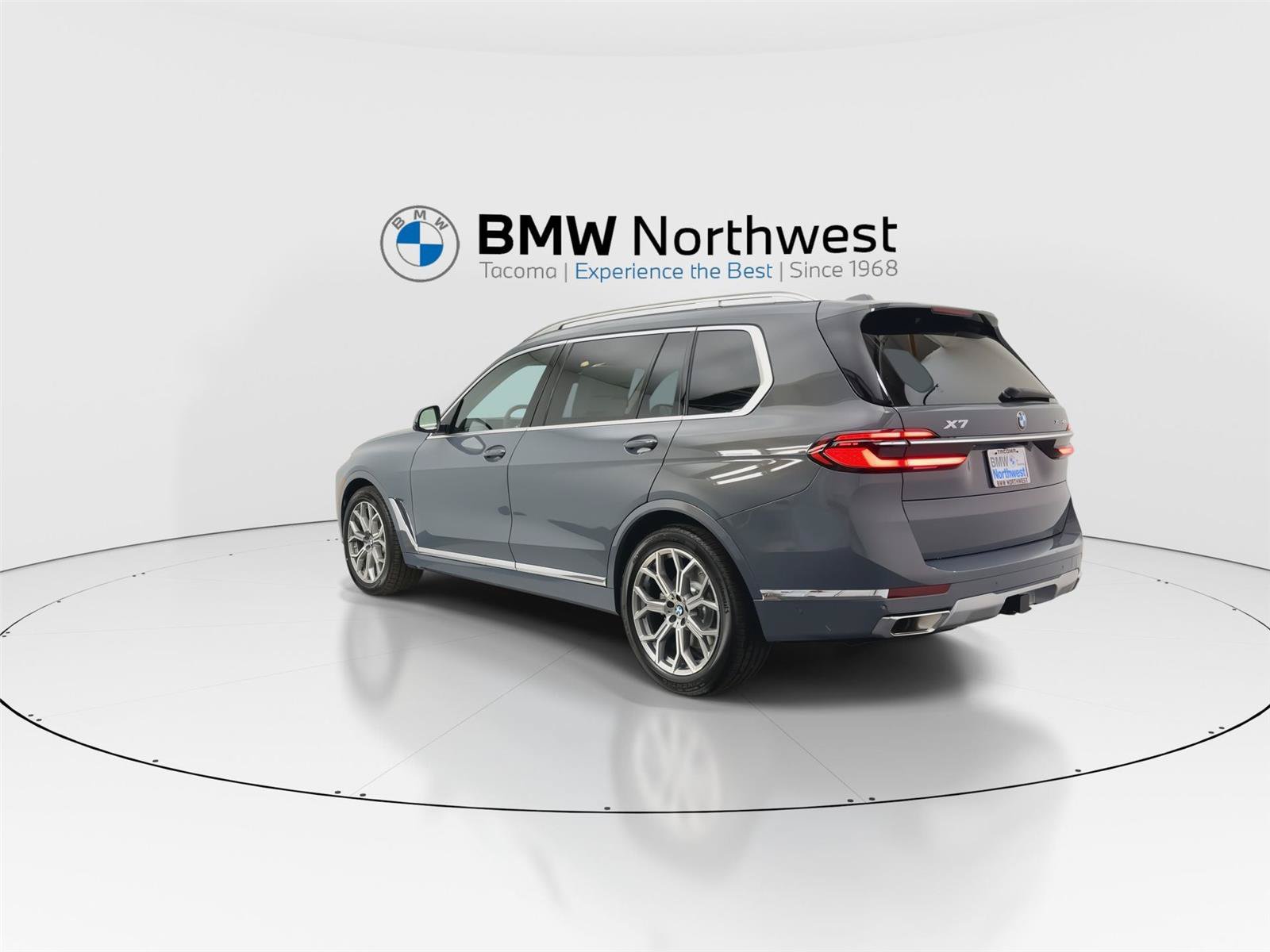 New 2026 BMW X7 xDrive40i w/ Premium Package AWD/4WD image 12