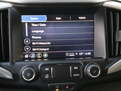 Used 2024 GMC Terrain SLT image 19