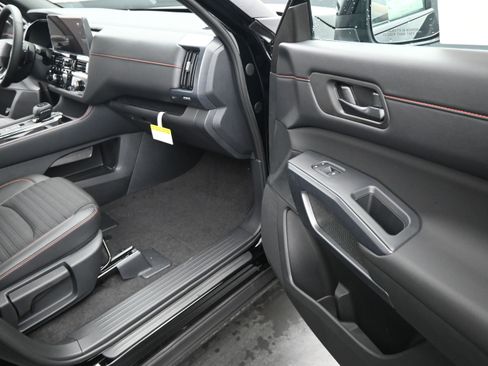New 2026 Nissan Pathfinder Rock Creek AWD/4WD image 22