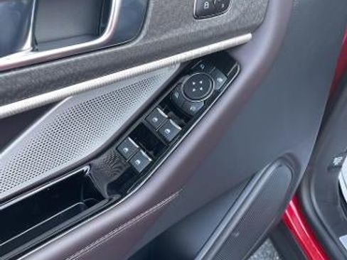 New 2026 Ford Explorer Platinum image 12