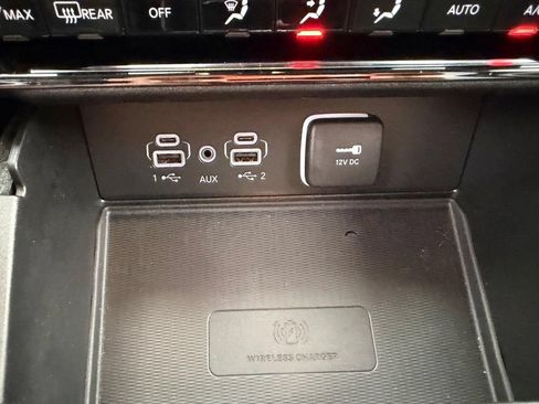 Used 2023 Jeep Grand Cherokee L Laredo w/ Luxury Tech Group I AWD/4WD image 35