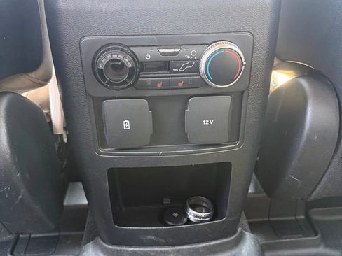 Used 2020 Ford Explorer XLT w/ Equipment Group 202A AWD/4WD image 14