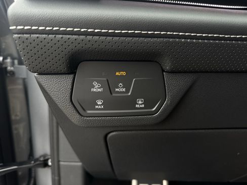 New 2026 Volkswagen Atlas SEL Premium R-Line image 18