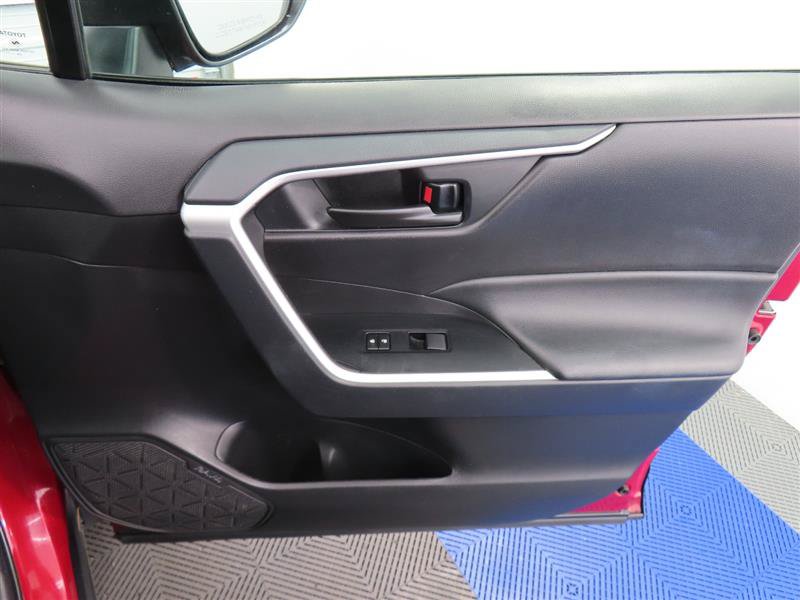 Used 2025 Toyota RAV4 LE FWD image 29