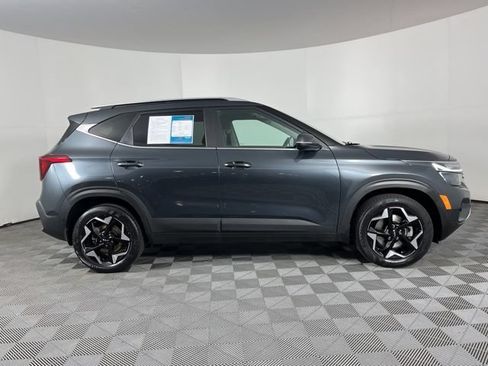 Used 2024 Kia Seltos EX AWD/4WD image 9