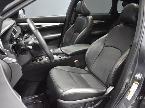 Used 2022 INFINITI QX50 Luxe w/ Appearance Package AWD/4WD image 5