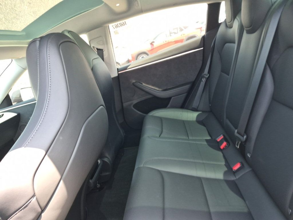 Used 2024 Tesla Model 3 Performance AWD/4WD image 3