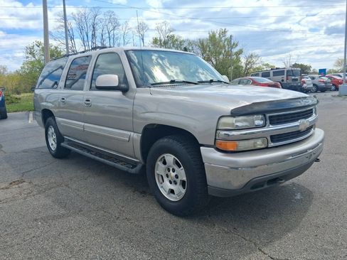 Used 2006 Chevrolet Suburban LT w/ Preferred Equipment Group AWD/4WD image 1