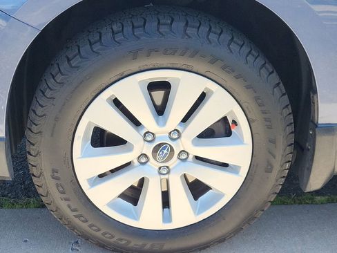 Used 2018 Subaru Outback 2.5i AWD/4WD image 17