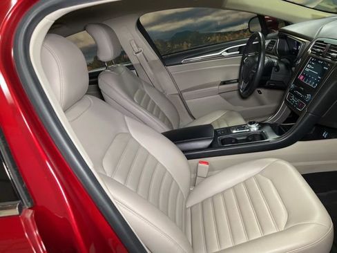 Used 2019 Ford Fusion SEL image 61