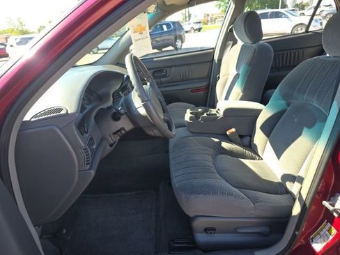 Used 2005 Buick Century Custom FWD image 10