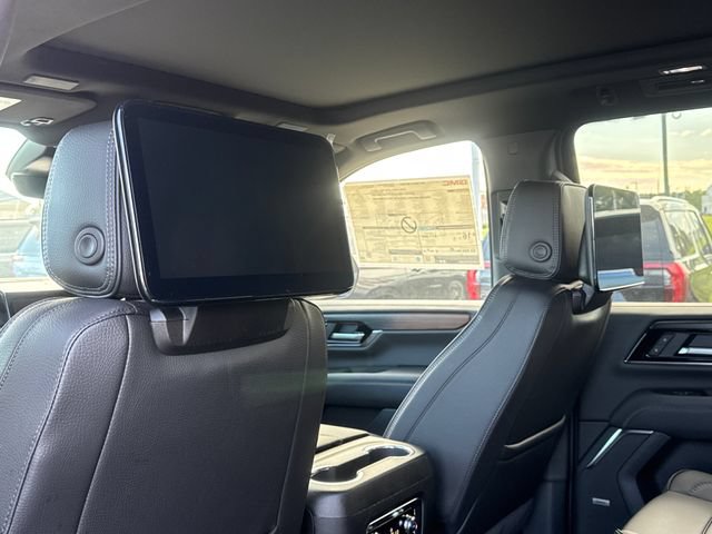 New 2026 GMC Yukon Denali w/ Sun & Power Step Package AWD/4WD image 32