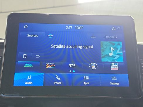 Used 2021 Ford Explorer XLT RWD image 14