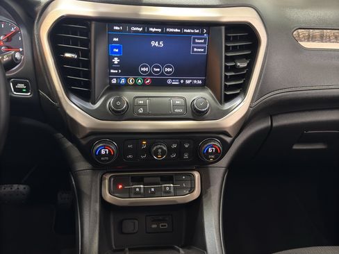 Used 2023 GMC Acadia Denali w/ Black Diamond Edition AWD/4WD image 31