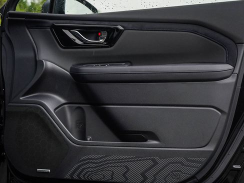 New 2025 Subaru Forester Limited image 10