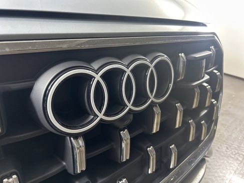 Certified 2025 Audi Q8 Premium Plus w/ Premium Plus Package image 33