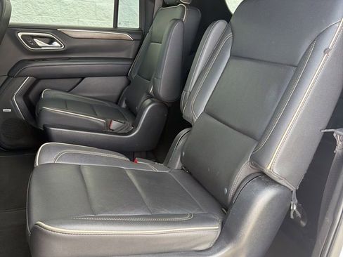 Used 2023 Chevrolet Suburban Premier AWD/4WD image 23